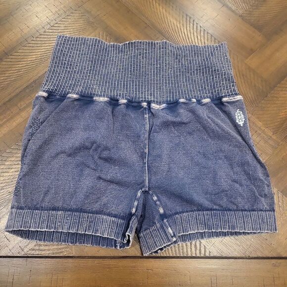Free People Good Karma Shorts Washed Navy M/L - Picture 1 of 5
